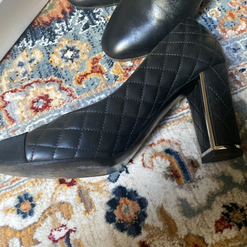 Chanel Black Quilted Women's Heels - Picture 17 of 17